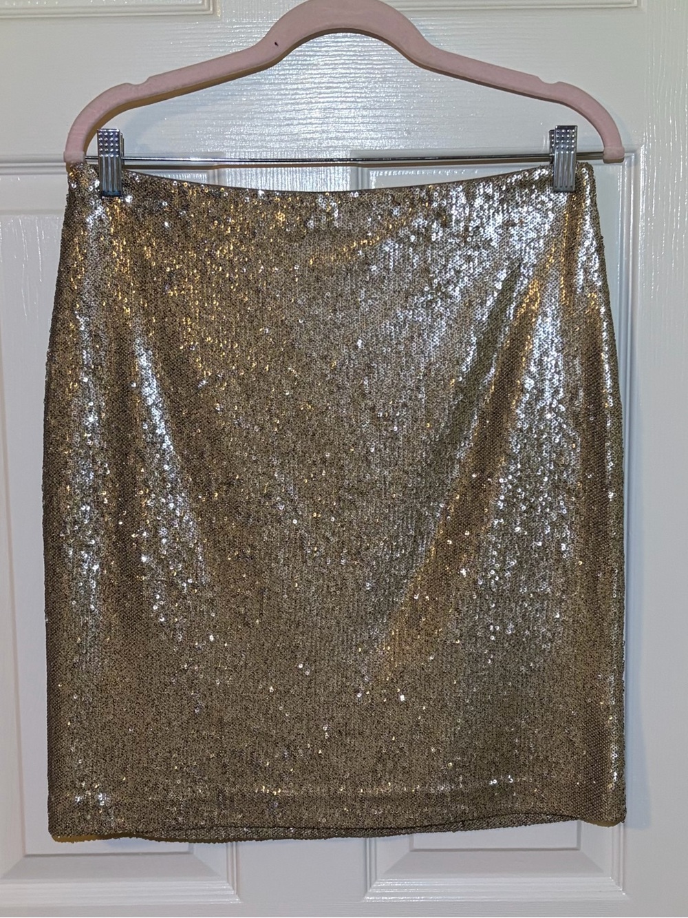 WHBM Gold Sequin Women's Mini Skirt - Elegant Luxe Evening Glam. Size 8